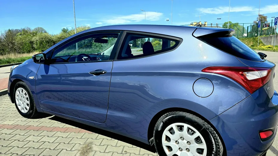 HYUNDAI i30 -