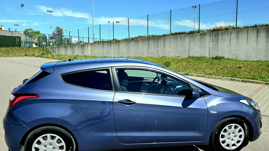 HYUNDAI i30 -