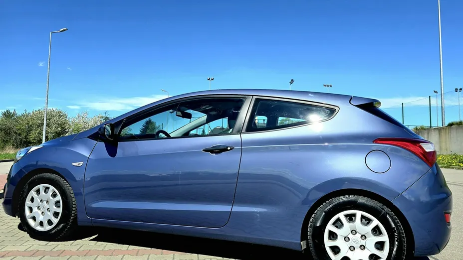 HYUNDAI i30 -