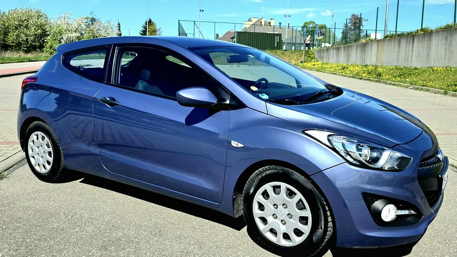 HYUNDAI i30 -