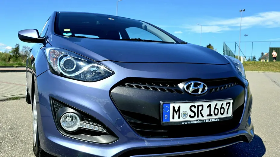 HYUNDAI i30 -