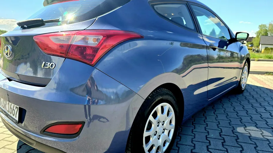 HYUNDAI i30 -