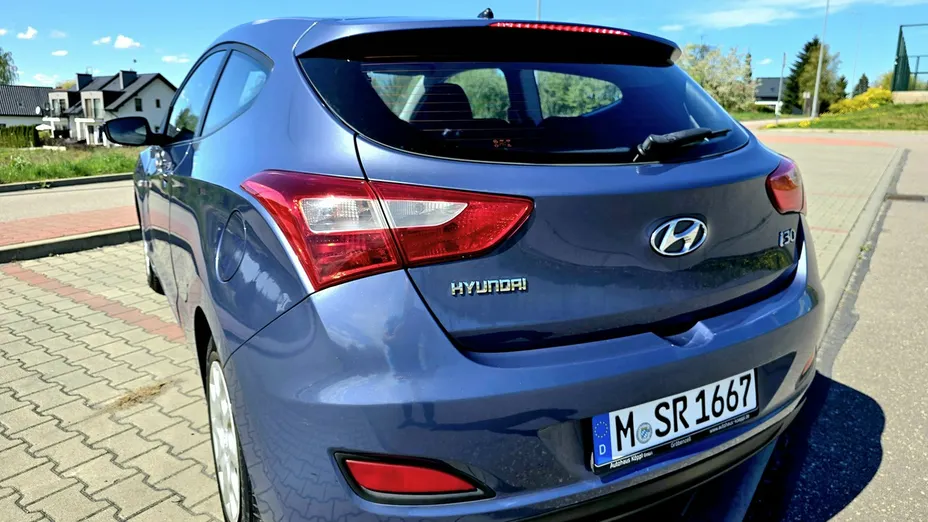 HYUNDAI i30 -