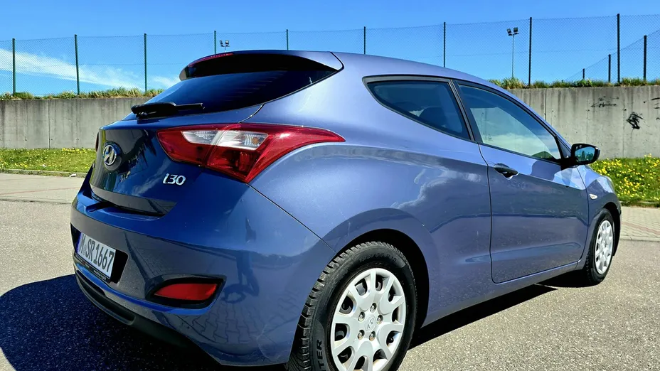 HYUNDAI i30 -