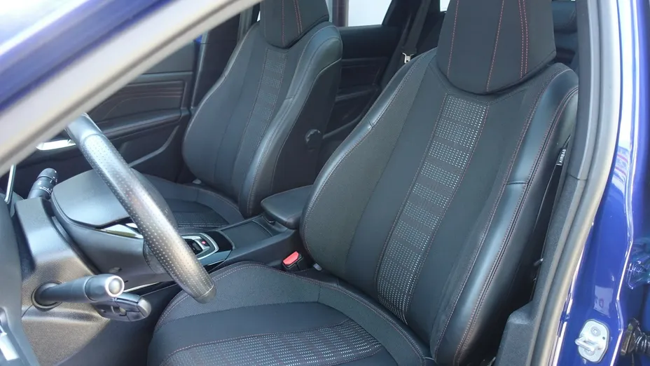 PEUGEOT 308 -