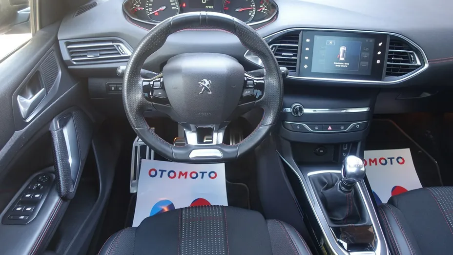 PEUGEOT 308 -