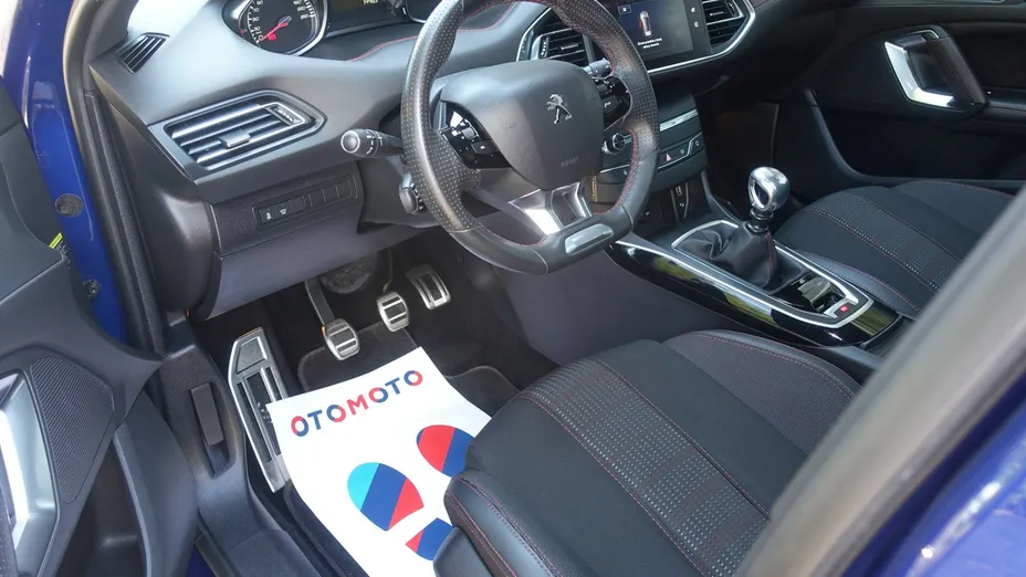 PEUGEOT 308 -