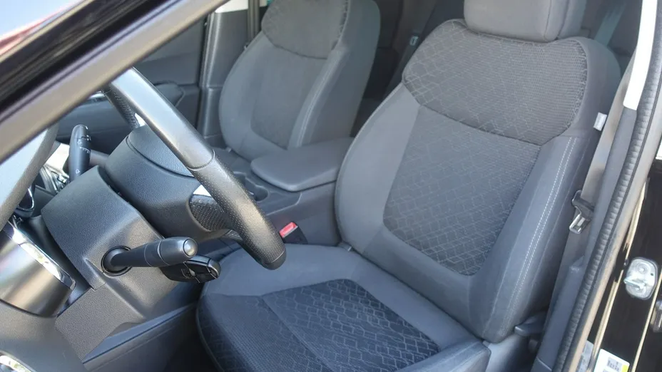 PEUGEOT 3008 -