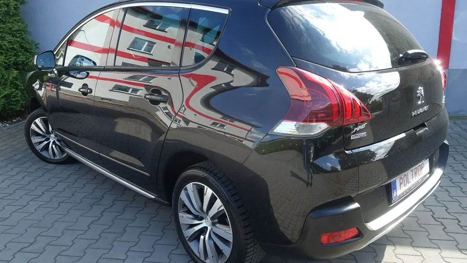 PEUGEOT 3008 -