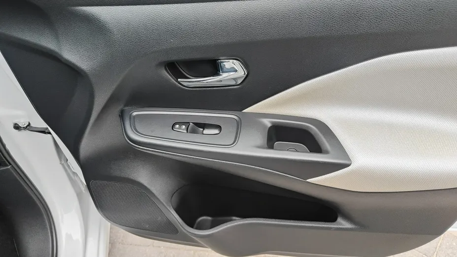 NISSAN Micra -
