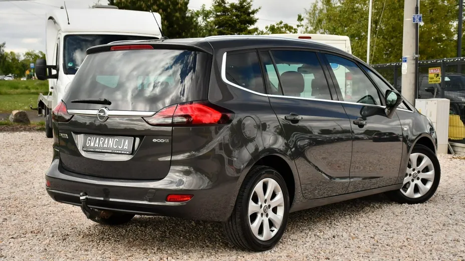 OPEL Zafira -