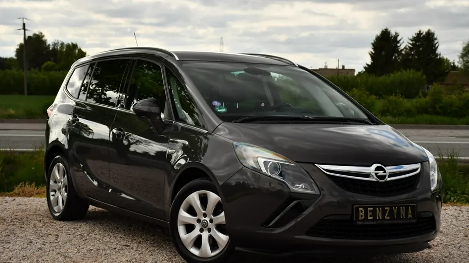 OPEL Zafira -