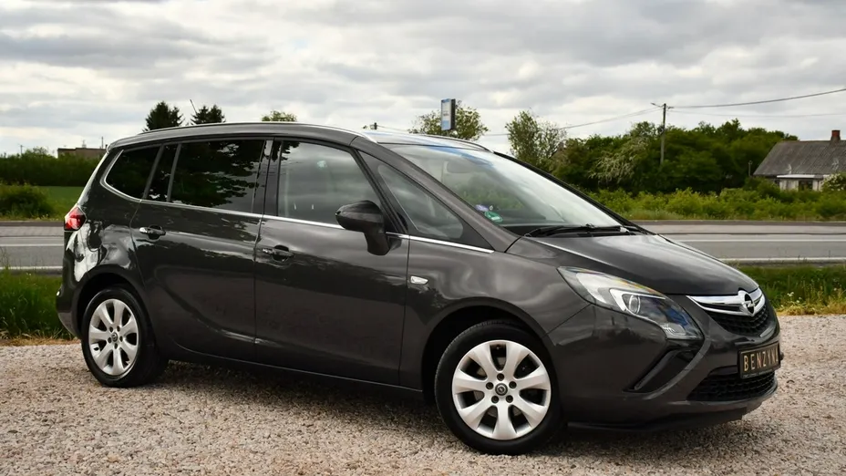 OPEL Zafira -