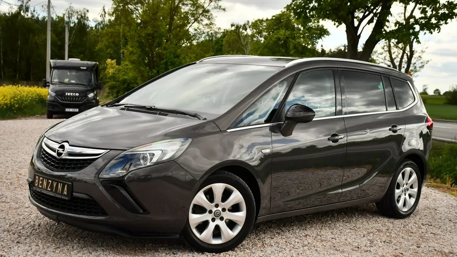 OPEL Zafira -