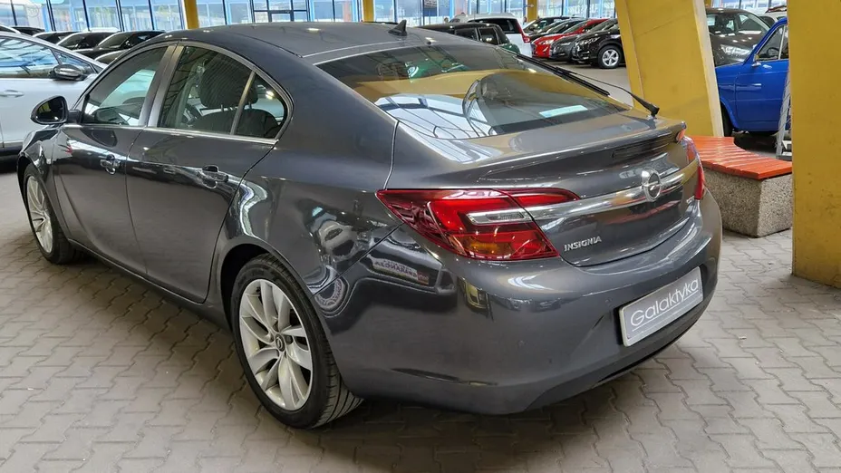 OPEL Insignia -
