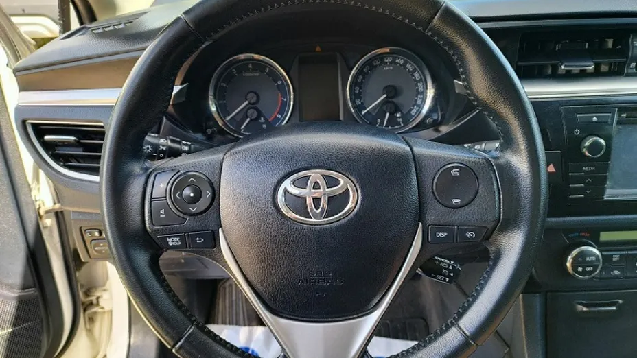 TOYOTA Corolla -