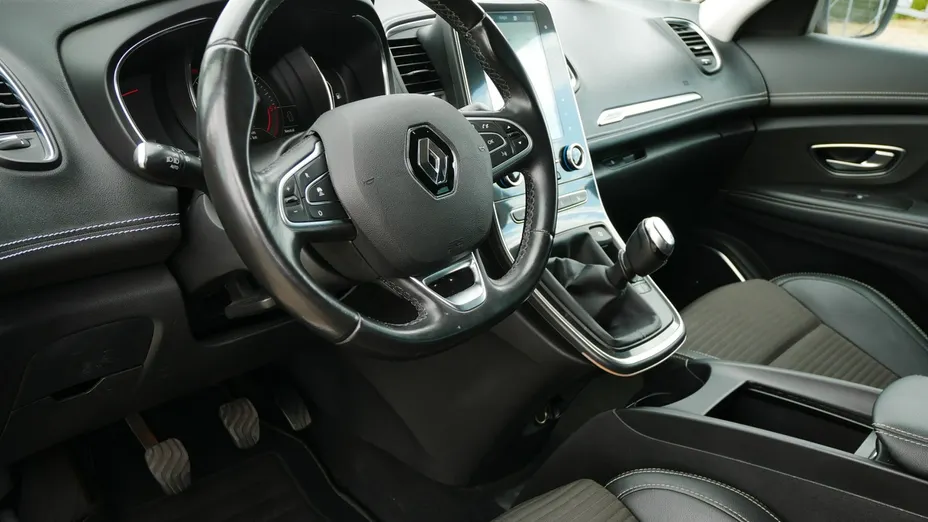 RENAULT Scenic -