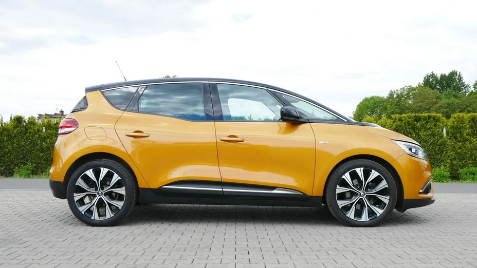 RENAULT Scenic -