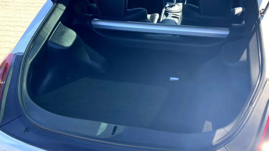 NISSAN 370 Z -