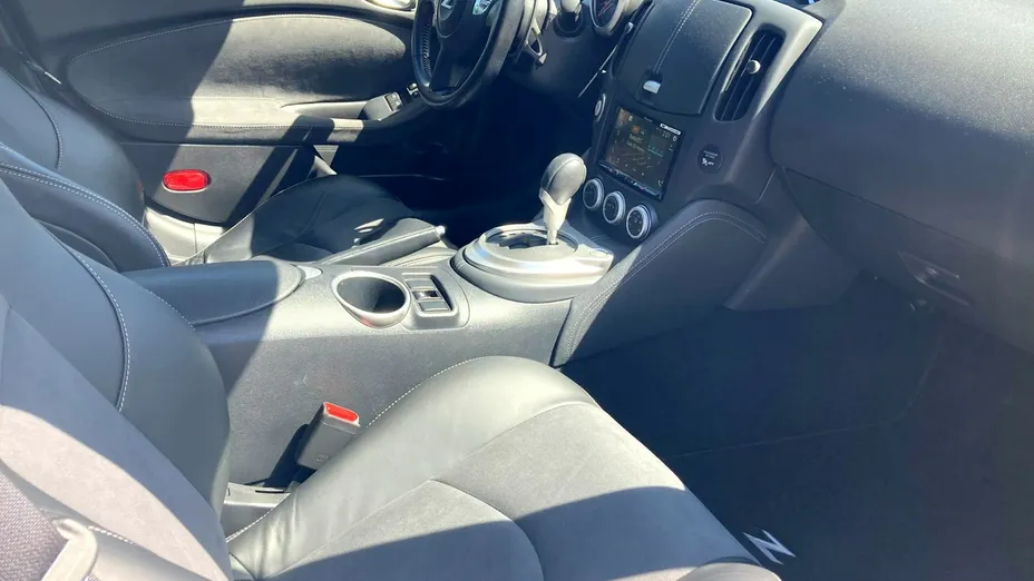 NISSAN 370 Z -