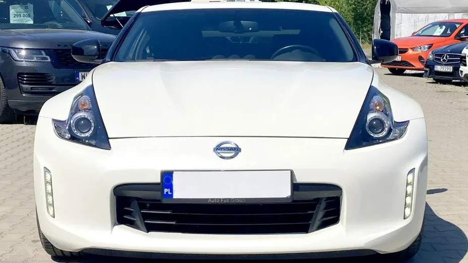 NISSAN 370 Z -
