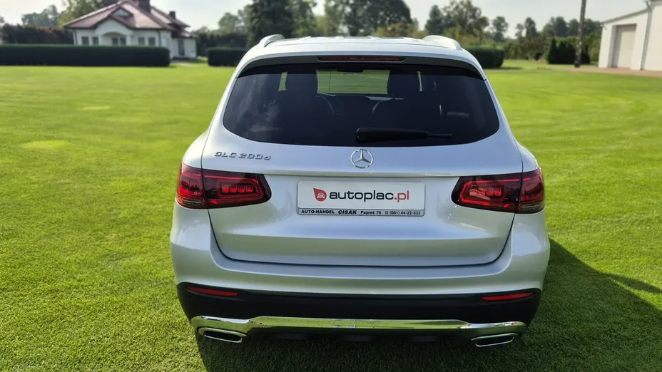 MERCEDES-BENZ GLC -