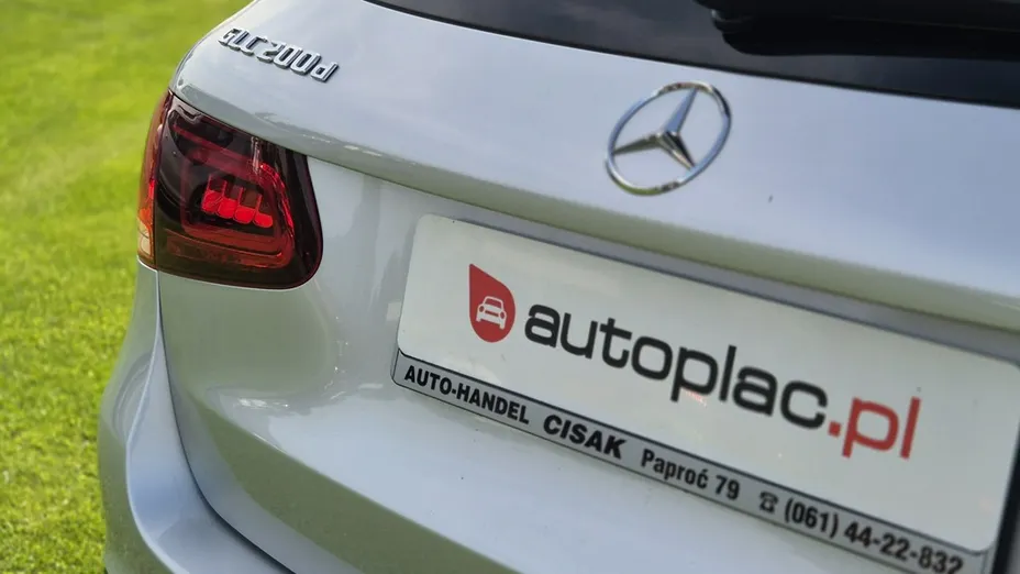 MERCEDES-BENZ GLC -