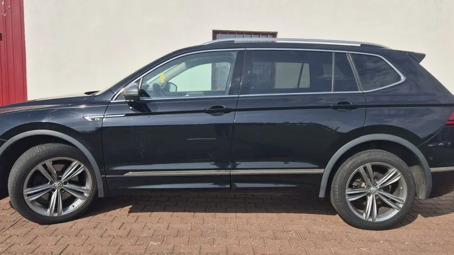 VOLKSWAGEN Tiguan Allspace -