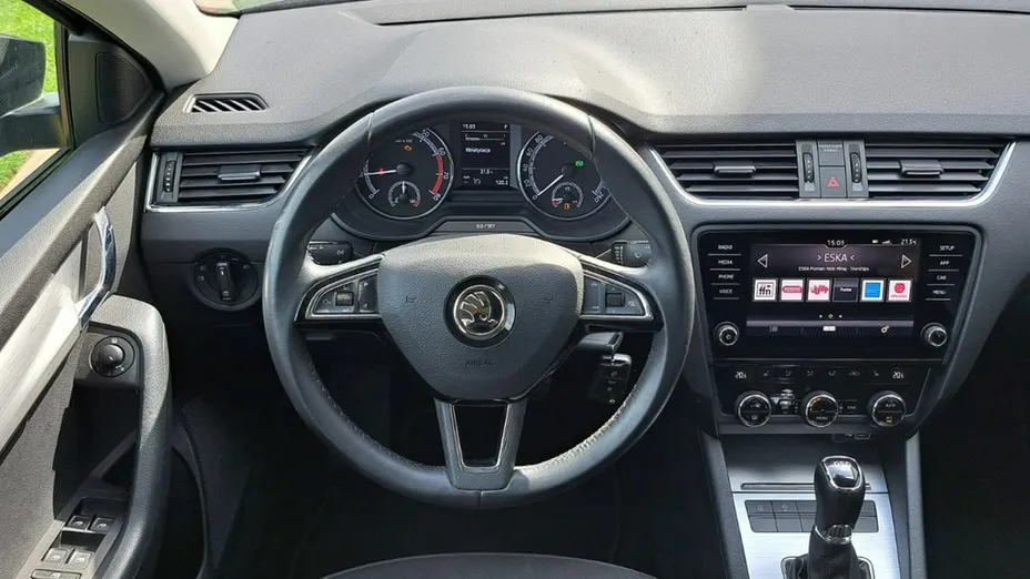 SKODA Octavia -
