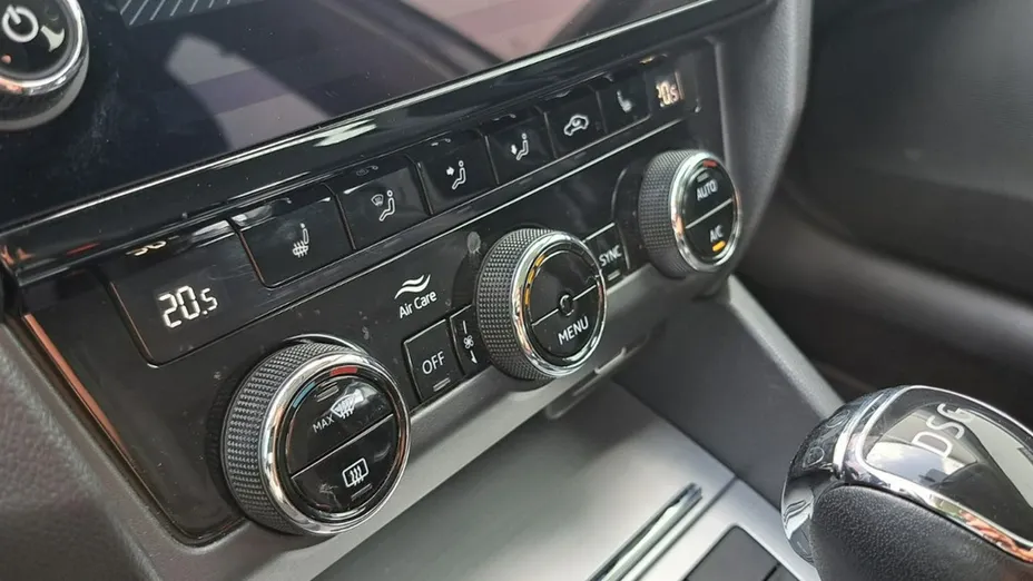 SKODA Octavia -