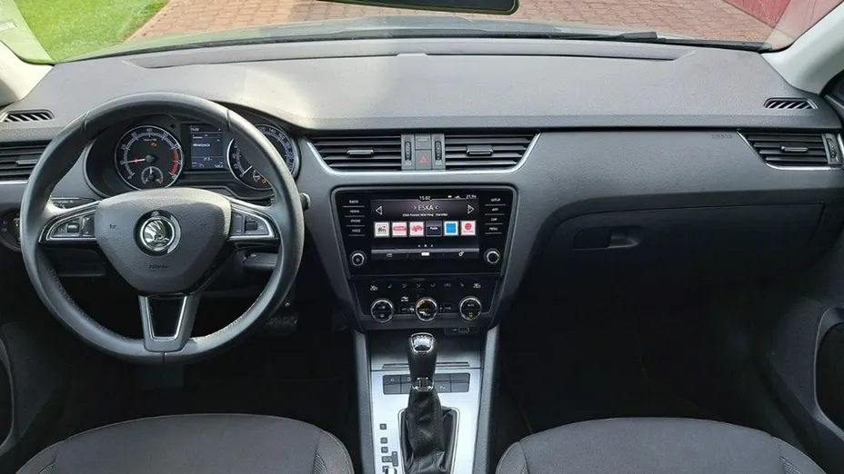 SKODA Octavia -