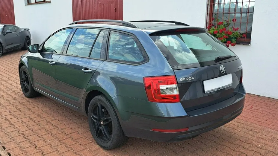 SKODA Octavia -