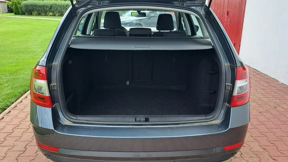 SKODA Octavia -