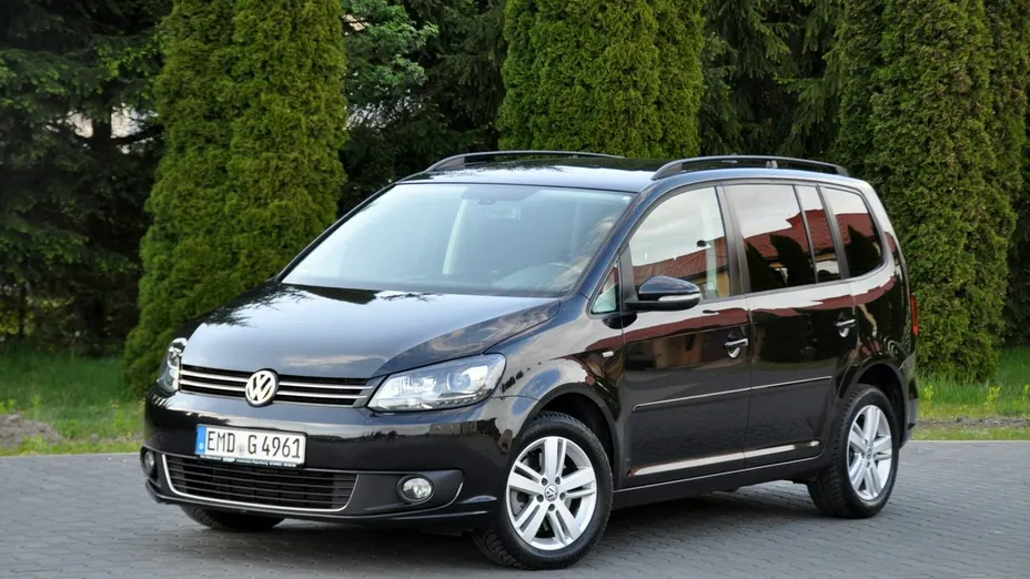 VOLKSWAGEN Touran -