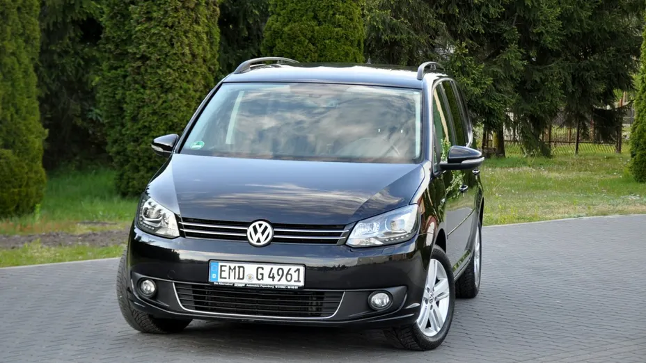VOLKSWAGEN Touran -