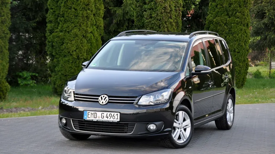 VOLKSWAGEN Touran -
