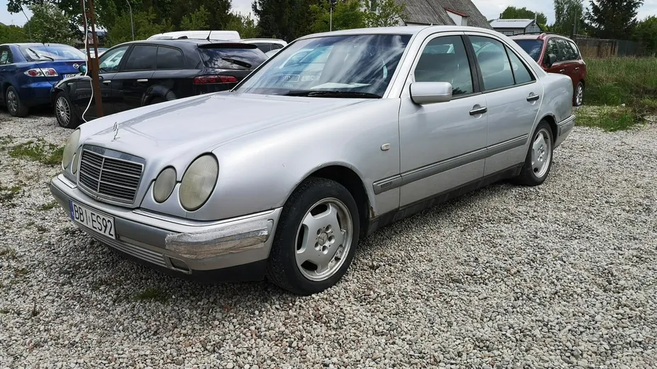 MERCEDES-BENZ E Klasa -