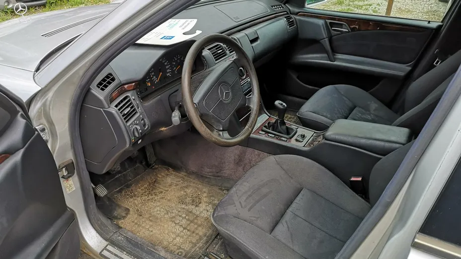 MERCEDES-BENZ E Klasa -