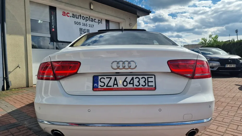 AUDI A8 -