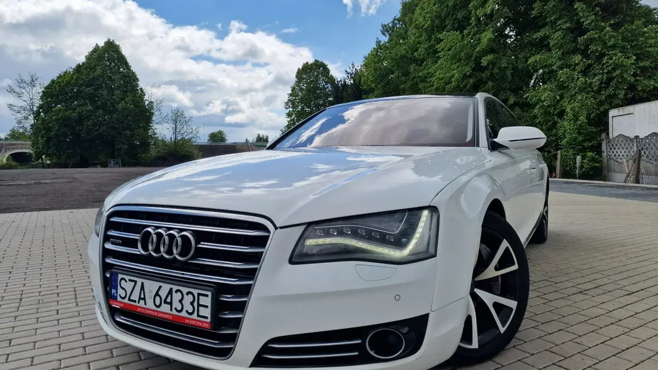 AUDI A8 -