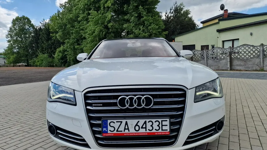 AUDI A8 -