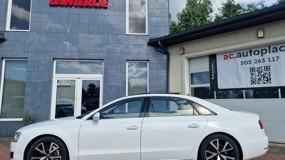 AUDI A8 -