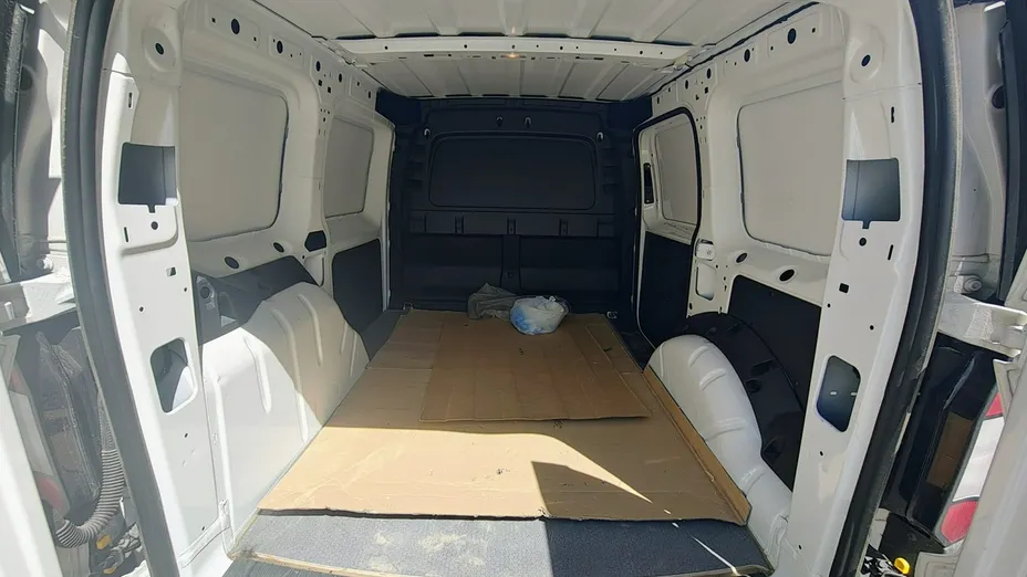 VOLKSWAGEN Caddy -