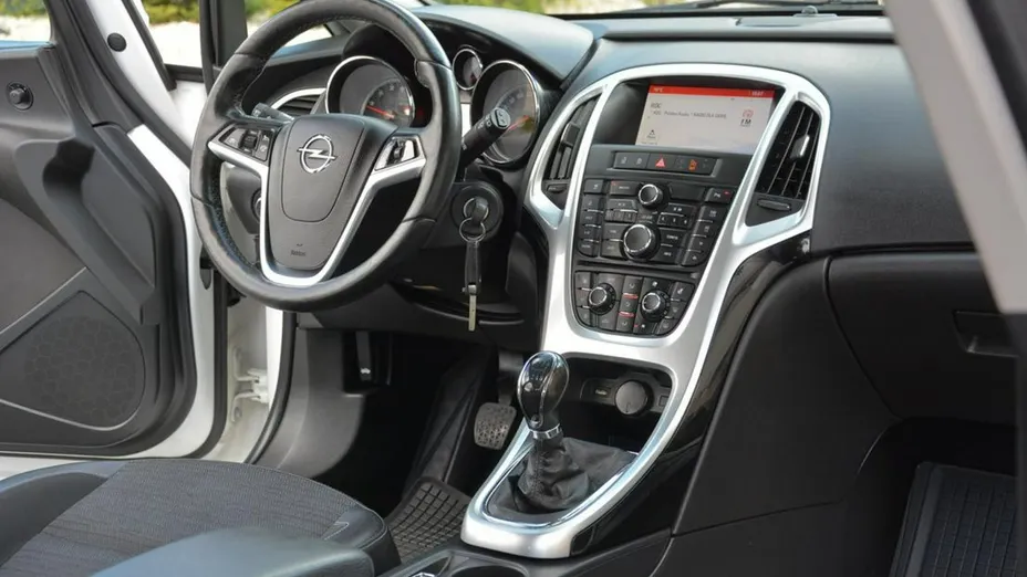 OPEL Astra -