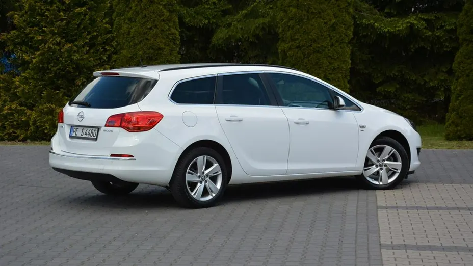 OPEL Astra -