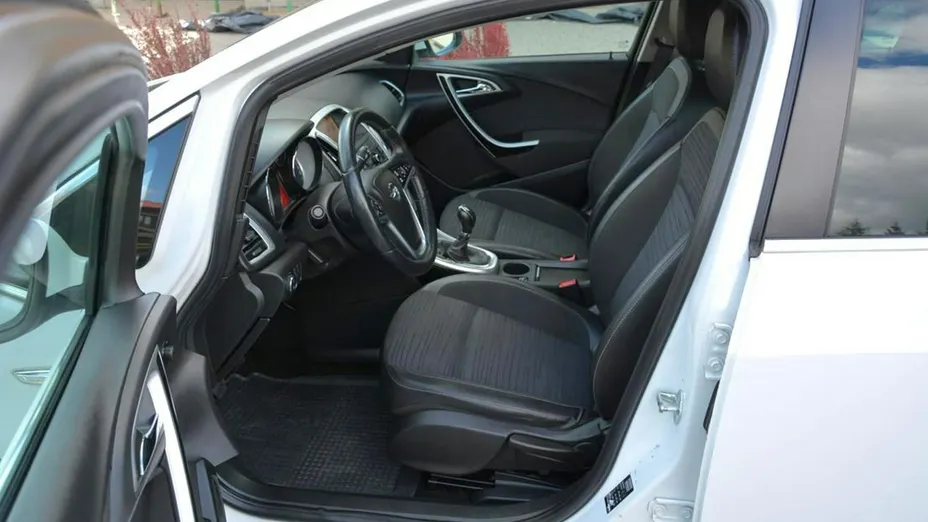 OPEL Astra -
