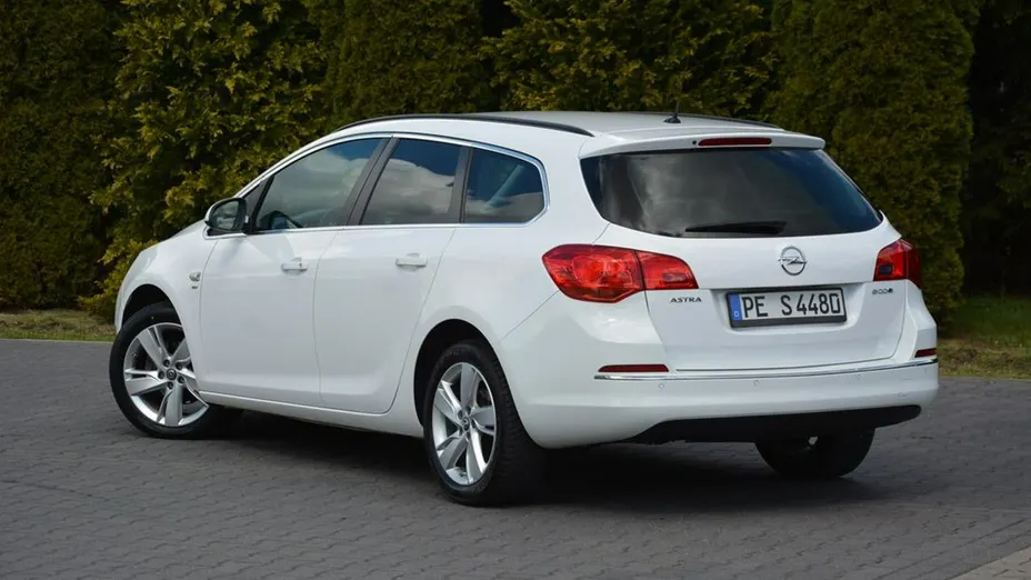 OPEL Astra -