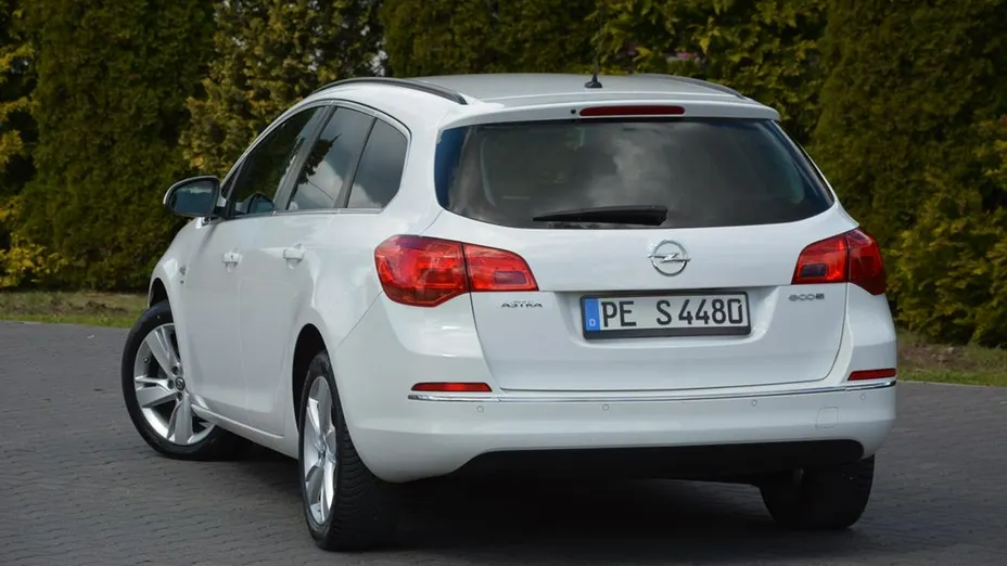 OPEL Astra -