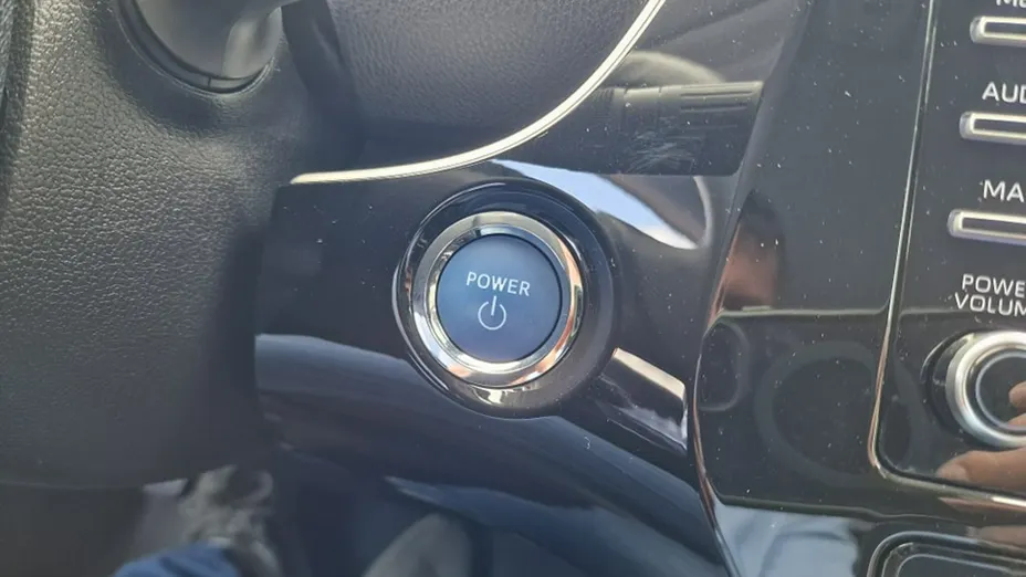 TOYOTA Prius -