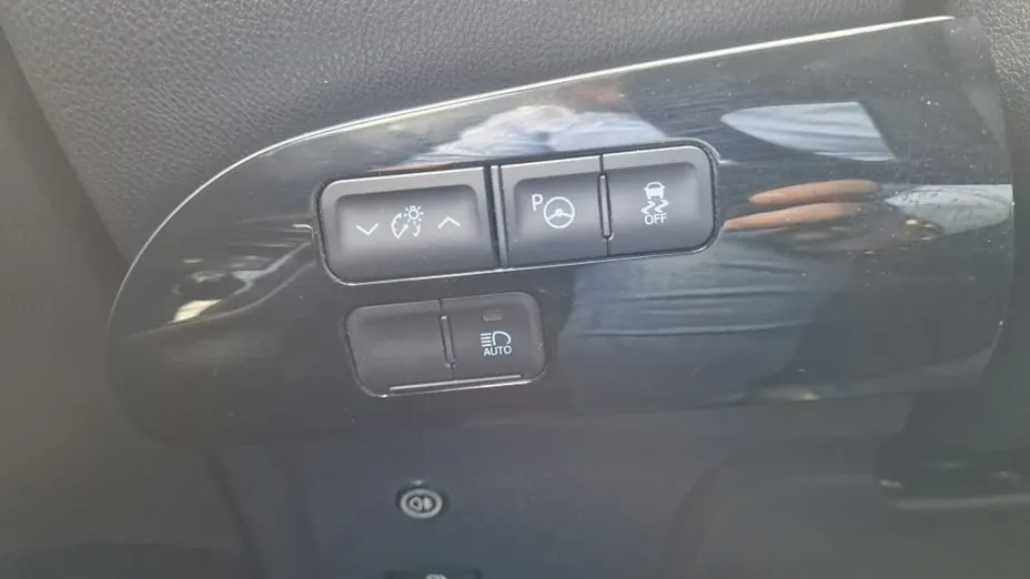 TOYOTA Prius -